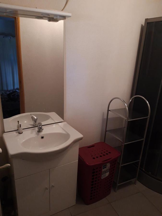 Appartement F1 Meuble 3 Personnes Aubenas Zewnętrze zdjęcie